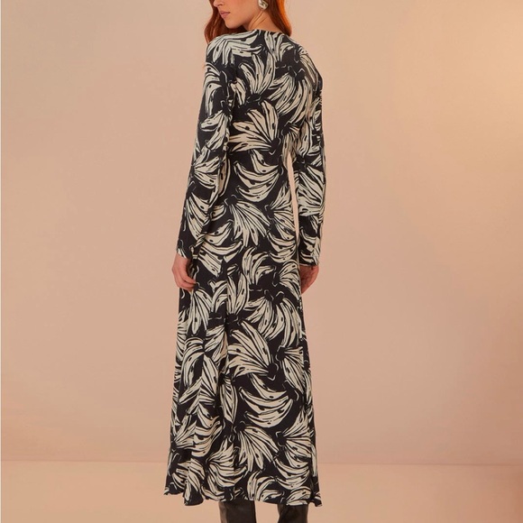 FARM Rio Black Bossa Banana Lenzing™ Ecovero™ Viscose Midi Dress - Picture 1 of 5